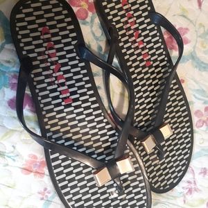 Coach flip flops
